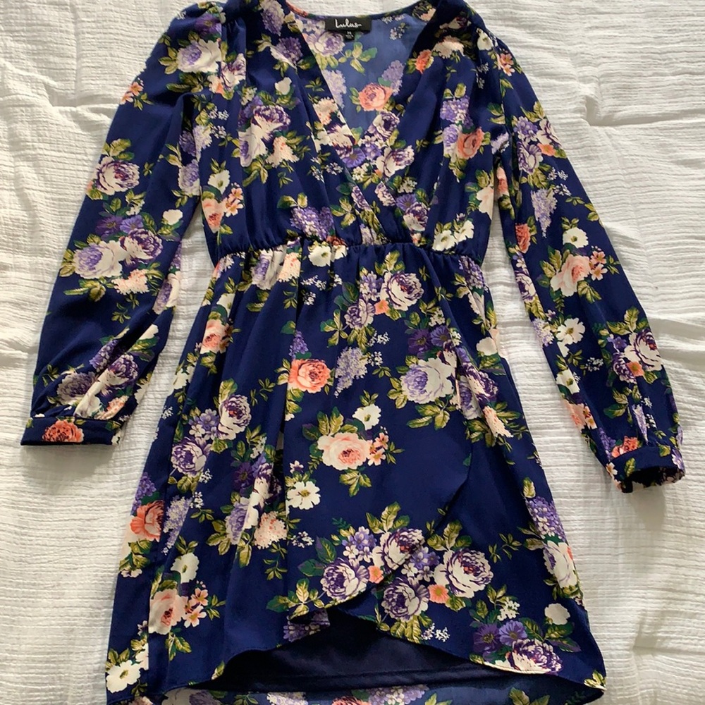 Worn once Lulu’s floral long sleeve dress!
